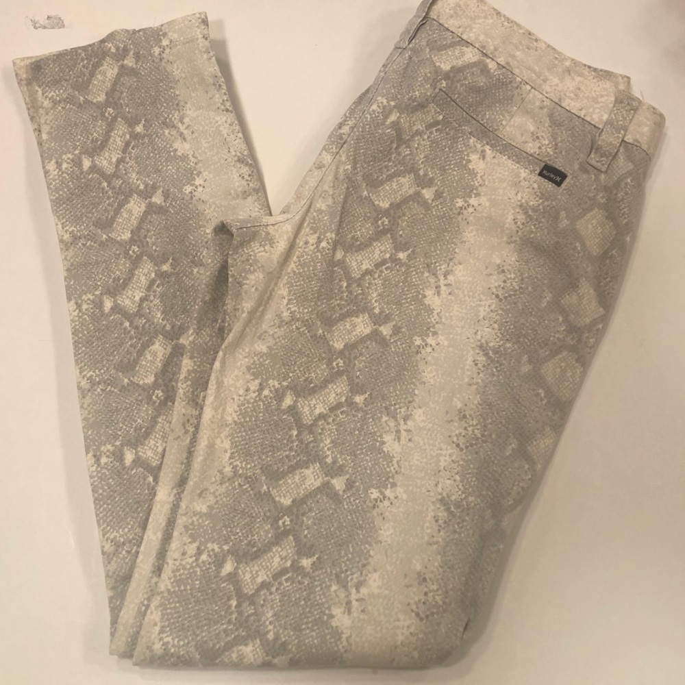 Hurley )( size 7 Cream/ gray Pants